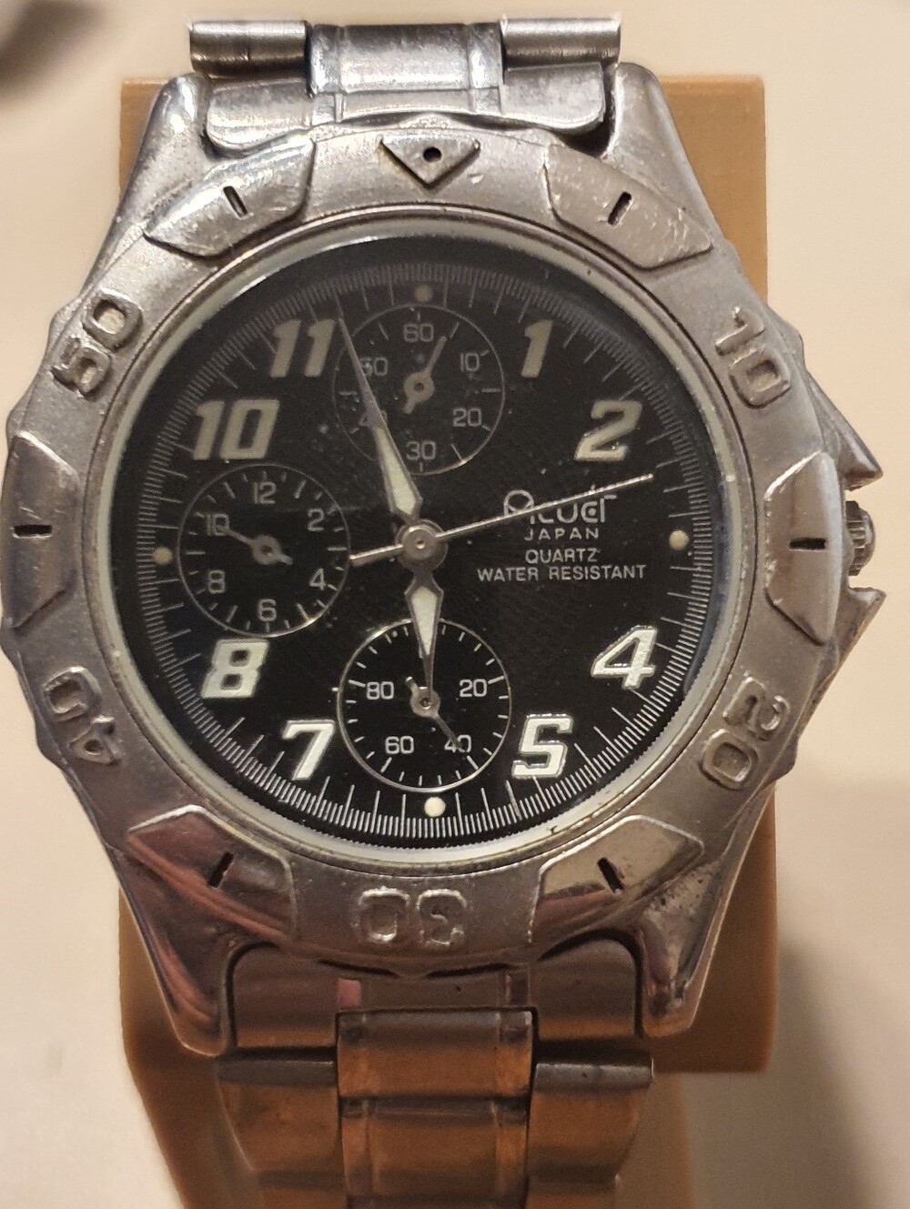 Acuet Japan Silver/Black Stainless Steel Diver Style Men's Watch